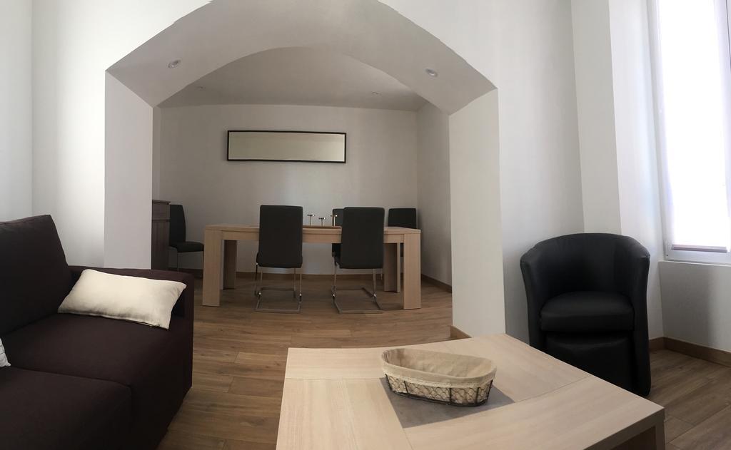 Largo Villa Bayeux Bagian luar foto